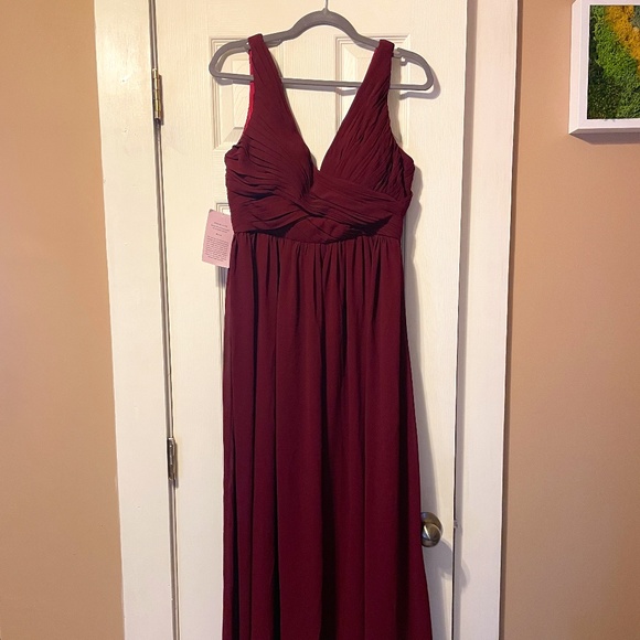 bhldn burgundy dress Yeona Burgundy Black-Tie Wedding Guest Maxi Dress M